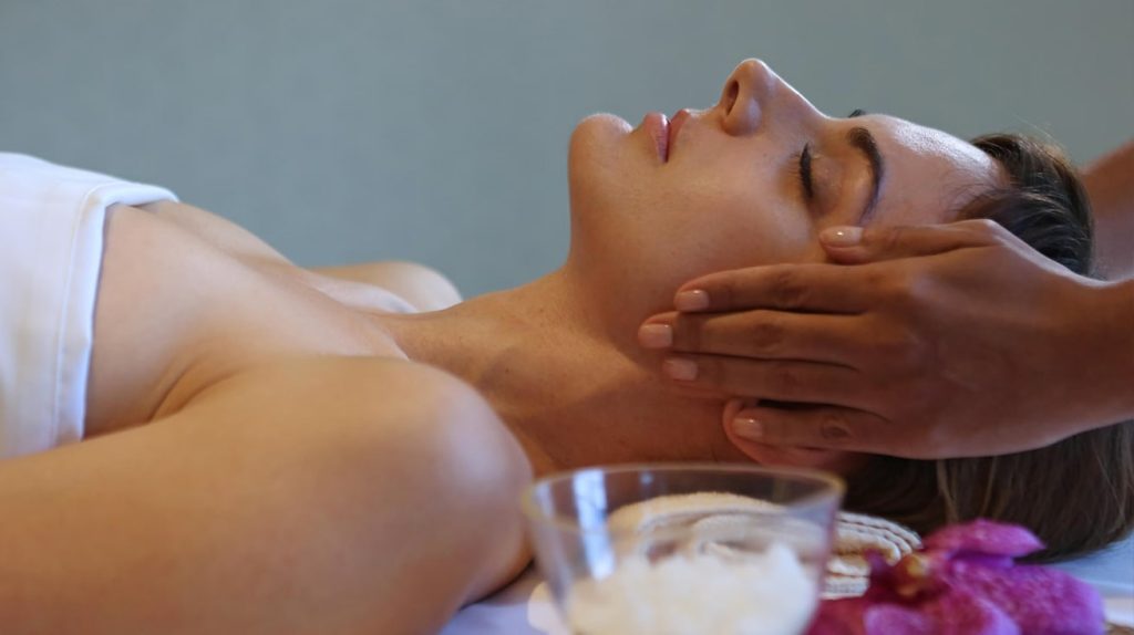 Aria Bay 27 Khu spa sang trọng cung cấp các liệu pháp chăm sóc sức khỏe và làm đẹp chuyên nghiệp.
